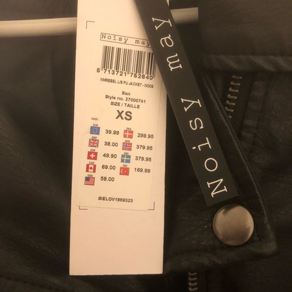 Black jacket - Picture 3 of 3